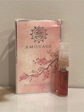 Amouage Blossom Love Eau de Parfum 2ml BNIB